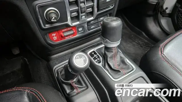 Jeep Wrangler 2020 — Фото 9/20