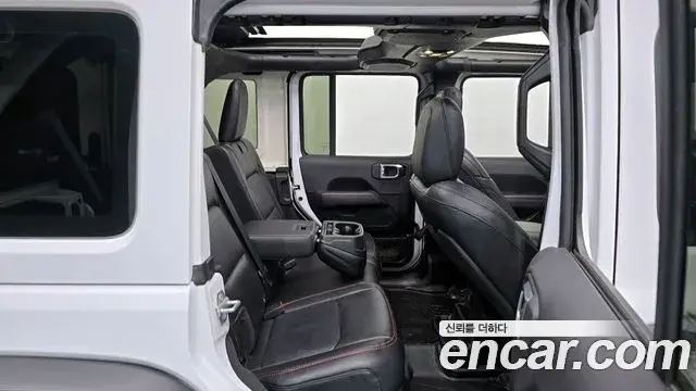 Jeep Wrangler 2020 — Фото 12/20