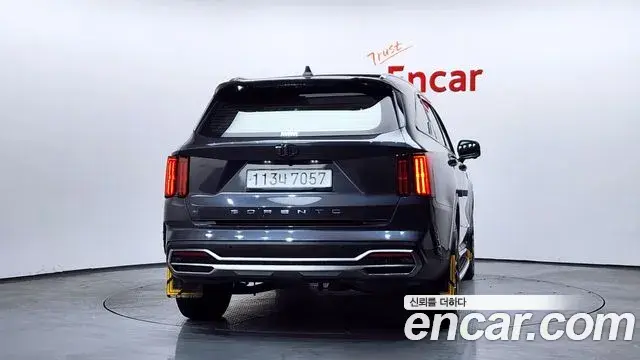 Kia Sorento 2020 — ფოტო 19/20