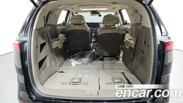 Kia Carnival 2021 — Фото 20/20