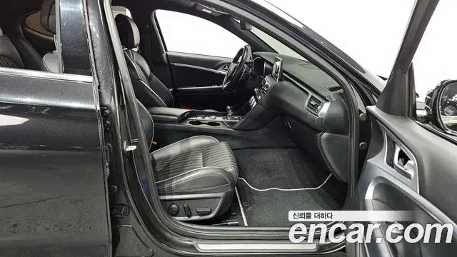 Genesis G70 2019 — Photo 12/20