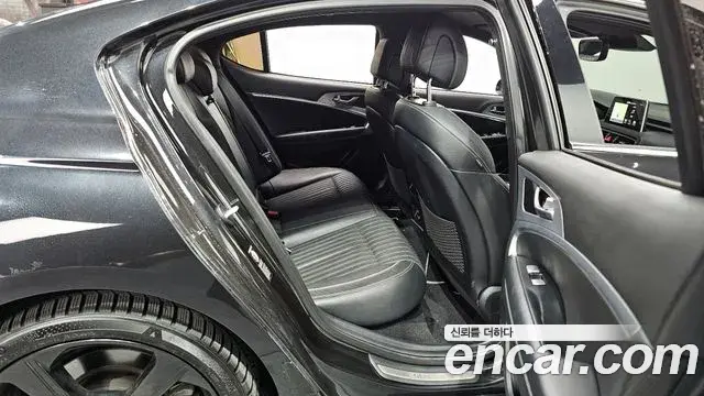Genesis G70 2019 — Photo 14/20