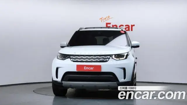 Land Rover Discovery 5 2018 — Фото 3/20