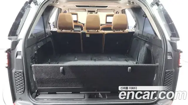 Land Rover Discovery 5 2018 — Фото 20/20