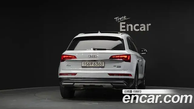 Audi Q5 2021 — ფოტო 3/20