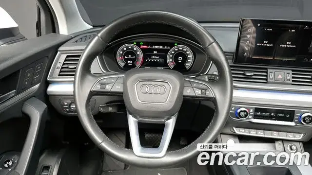 Audi Q5 2021 — ფოტო 15/20