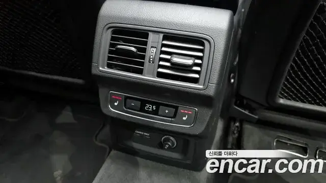 Audi Q5 2021 — ფოტო 17/20