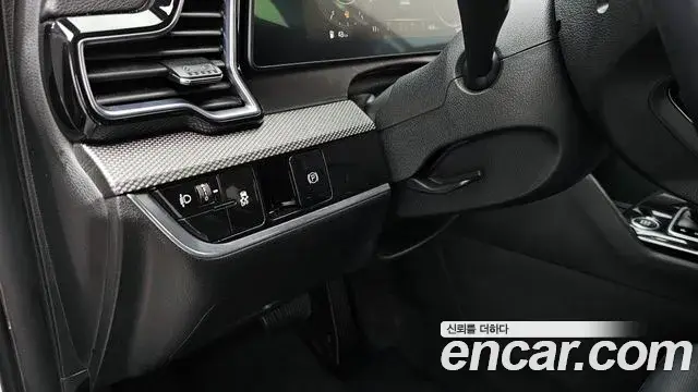 Kia Sportage 2022 — ფოტო 17/20