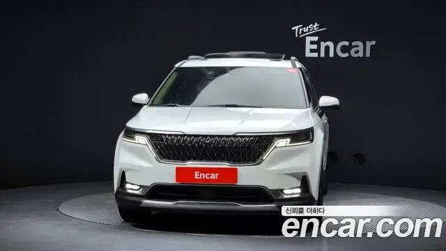 Kia Carnival 2022 — ფოტო 8/20