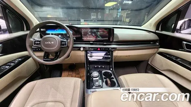 Kia Carnival 2022 — ფოტო 2/20