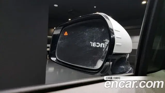 Kia Carnival 2022 — ფოტო 19/20