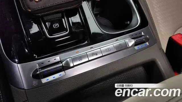Kia Carnival 2022 — ფოტო 11/20