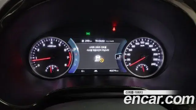 Kia Seltos 2021 — ფოტო 15/20