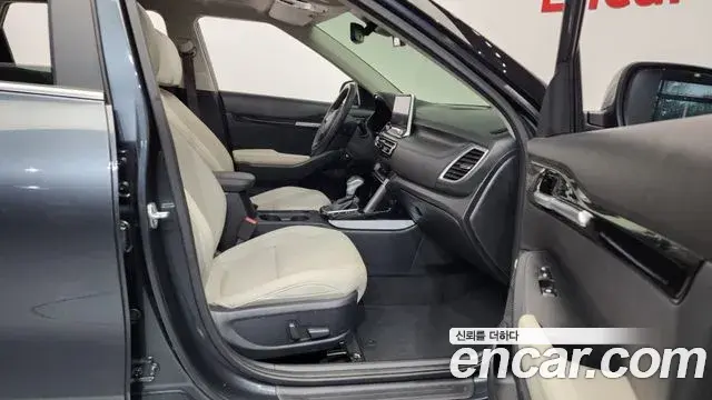 Kia Seltos 2021 — ფოტო 19/20