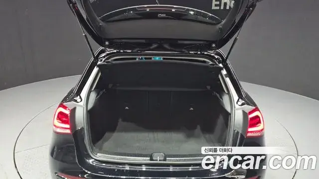 Mercedes-Benz A-Class 2020 — Şəkil 8/21