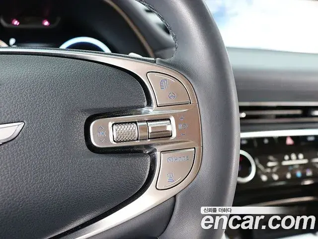 Genesis GV80 2021 — ფოტო 13/20