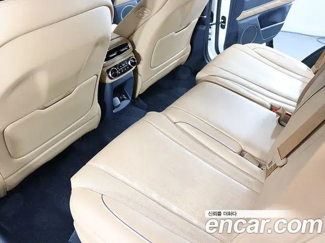 Genesis GV80 2021 — ფოტო 16/20