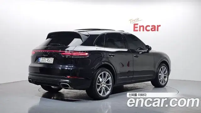 Porsche Cayenne 2021 — Photo 10/20