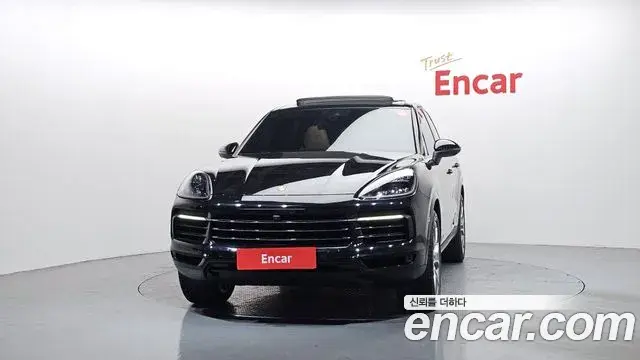 Porsche Cayenne 2021 — Photo 4/20