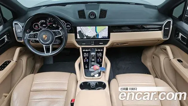 Porsche Cayenne 2021 — Photo 18/20