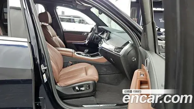 BMW X5 2022 — Фото 11/20