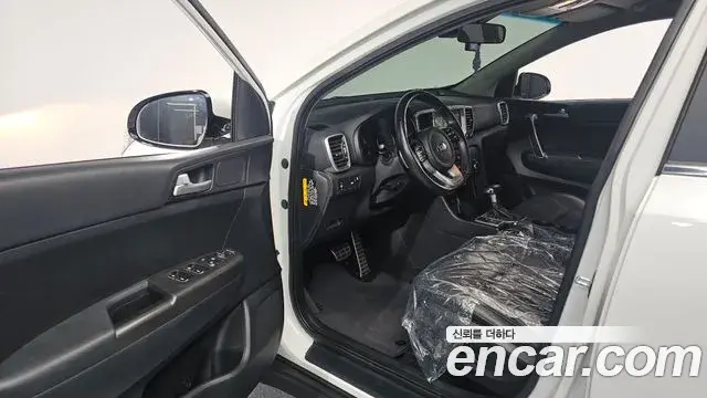 Kia Sportage The Bold 2018 — ფოტო 18/20