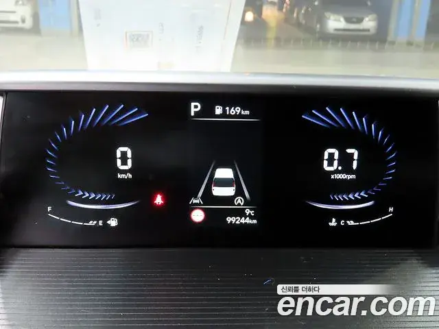 Hyundai Staria 2022 — Şəkil 8/20