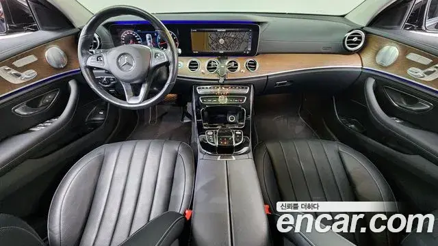 Mercedes-Benz E-Class 2018 — Фото 7/20