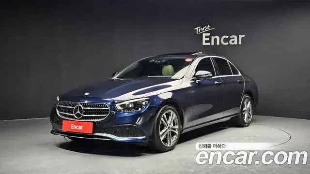 Mercedes-Benz E-Class 2022 — ფოტო 11/20
