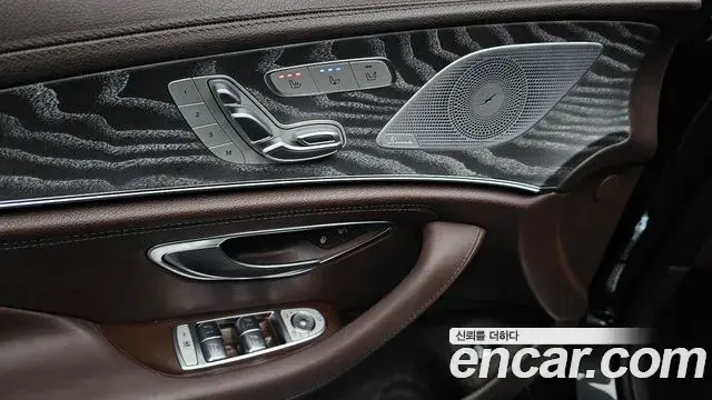 Mercedes-Benz CLS-Class 2020 — Фото 19/20