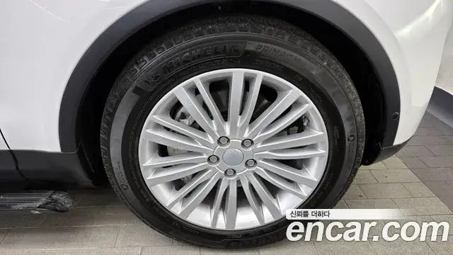 Land Rover Discovery 5 2019 — Photo 9/20