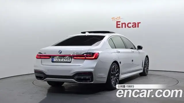 BMW 7 Series 2021 — ფოტო 11/20
