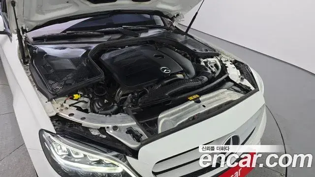 Mercedes-Benz C-Class 2019 — Фото 6/20