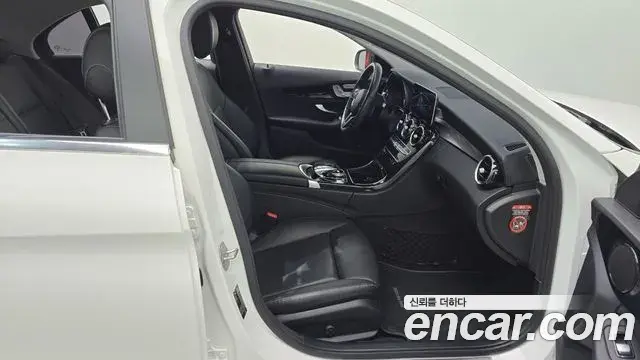 Mercedes-Benz C-Class 2019 — Фото 11/20