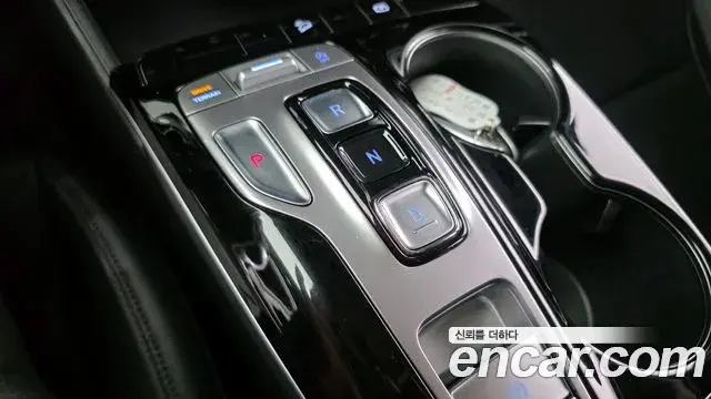 Hyundai Tucson Hybrid 2023 — Photo 10/20
