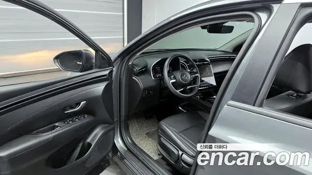 Hyundai Tucson Hybrid 2023 — Photo 2/20