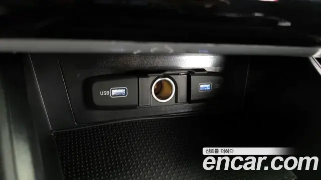 Hyundai Tucson Hybrid 2023 — Photo 8/20