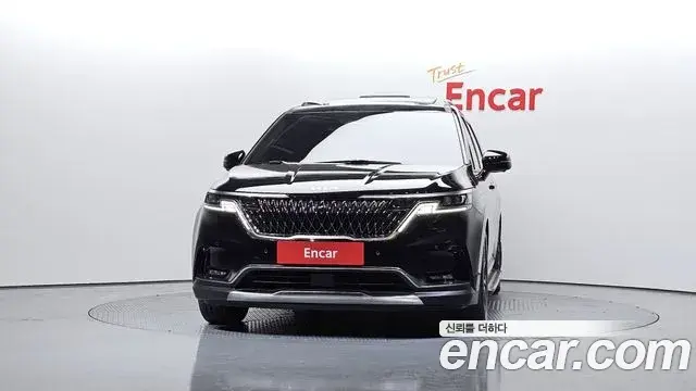 Kia Carnival 2021 — Фото 3/20