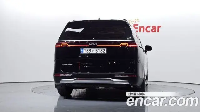 Kia Carnival 2021 — Фото 4/20