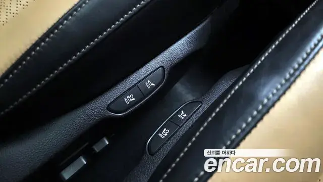 Kia Carnival 2021 — Фото 18/20