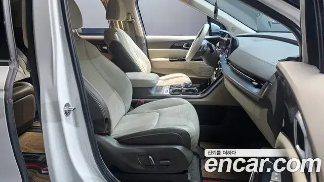 Kia Carnival 2021 — Şəkil 11/20