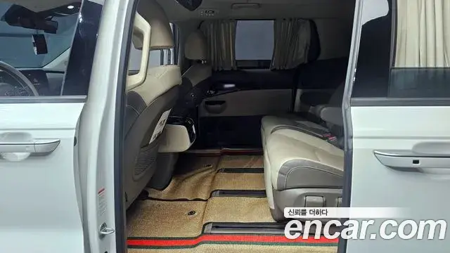 Kia Carnival 2021 — Şəkil 19/20