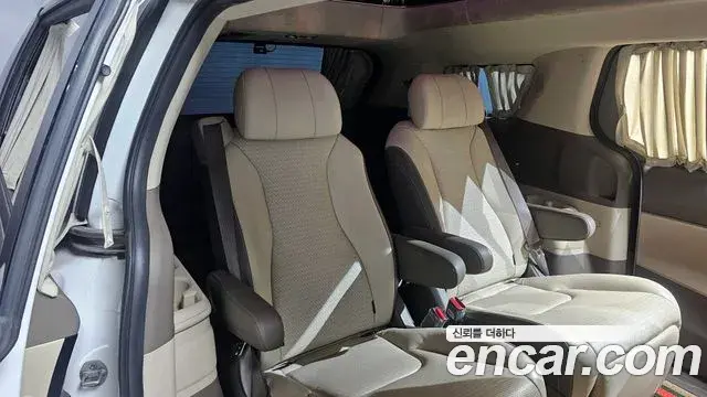 Kia Carnival 2021 — Şəkil 8/20
