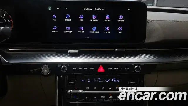 Kia Carnival 2021 — Şəkil 18/20