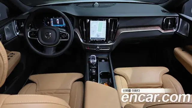 Volvo V60 Cross Country 2022 — Фото 7/20