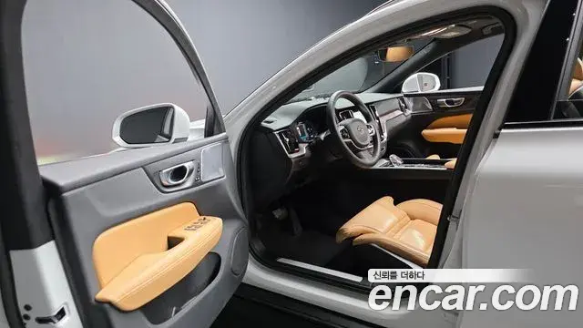 Volvo V60 Cross Country 2022 — Фото 10/20
