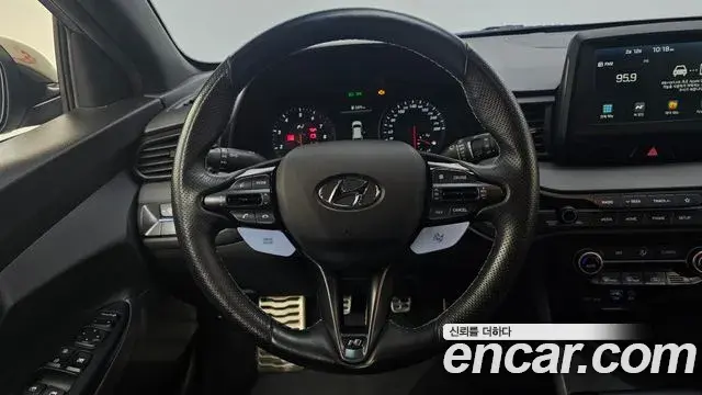 Hyundai Veloster 2018 — Photo 3/20