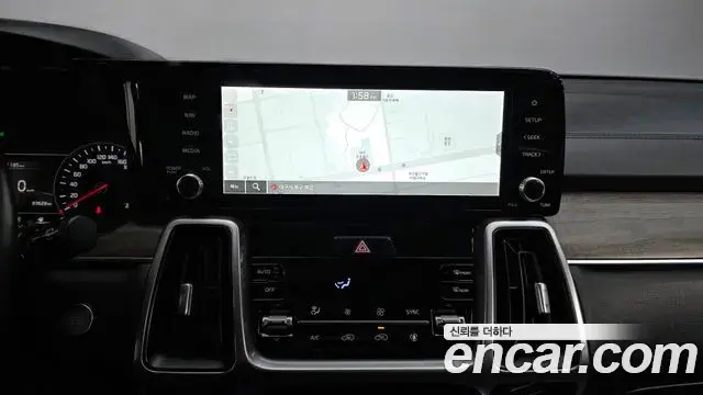 Kia Sorento 2021 — Photo 16/20