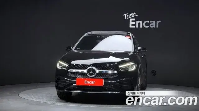 Mercedes-Benz GLA-Class 2022 — Photo 3/20