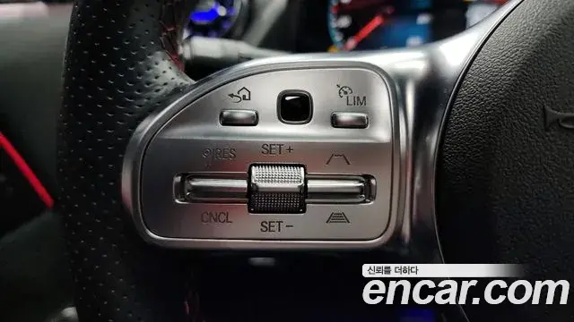 Mercedes-Benz GLA-Class 2022 — Photo 5/20